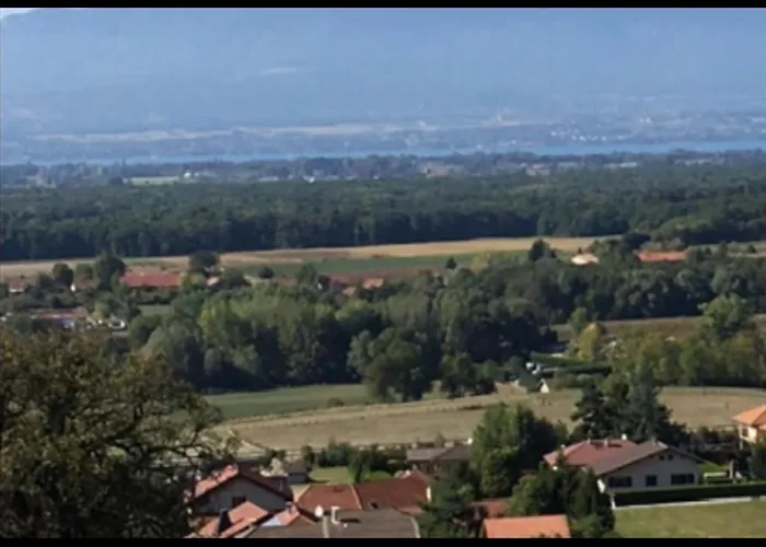 A Cote De Geneve 1 *